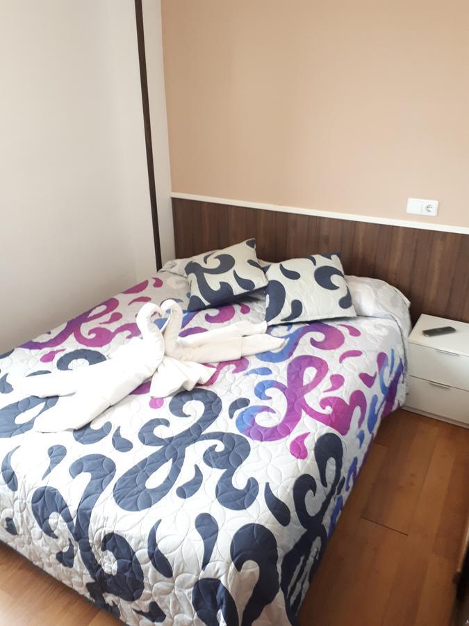 Hostal Oklahoma Reus Esterno foto
