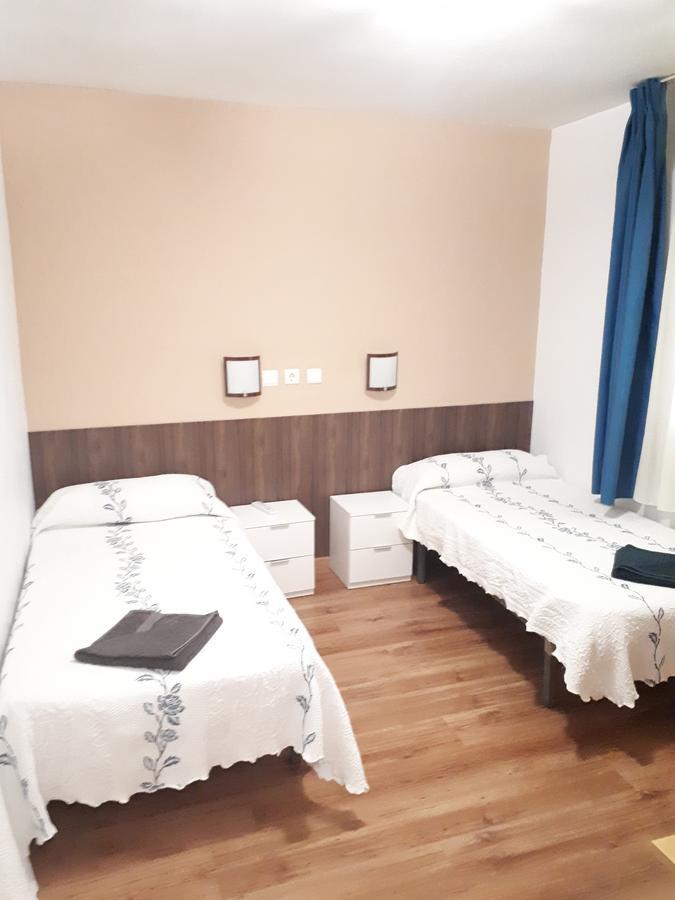 Hostal Oklahoma Reus Esterno foto
