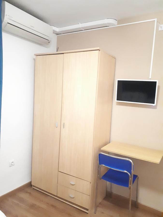 Hostal Oklahoma Reus Esterno foto