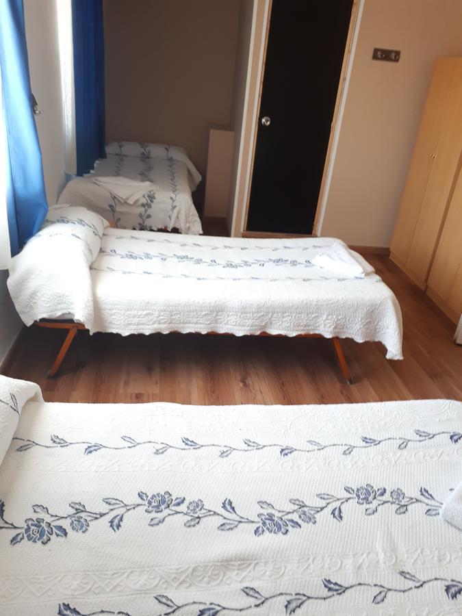 Hostal Oklahoma Reus Esterno foto