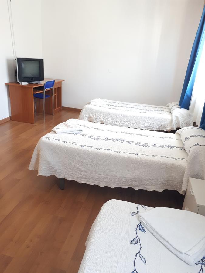 Hostal Oklahoma Reus Esterno foto