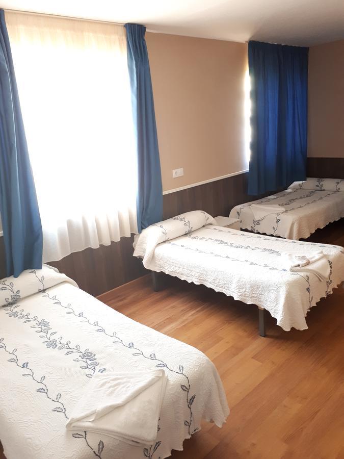 Hostal Oklahoma Reus Esterno foto