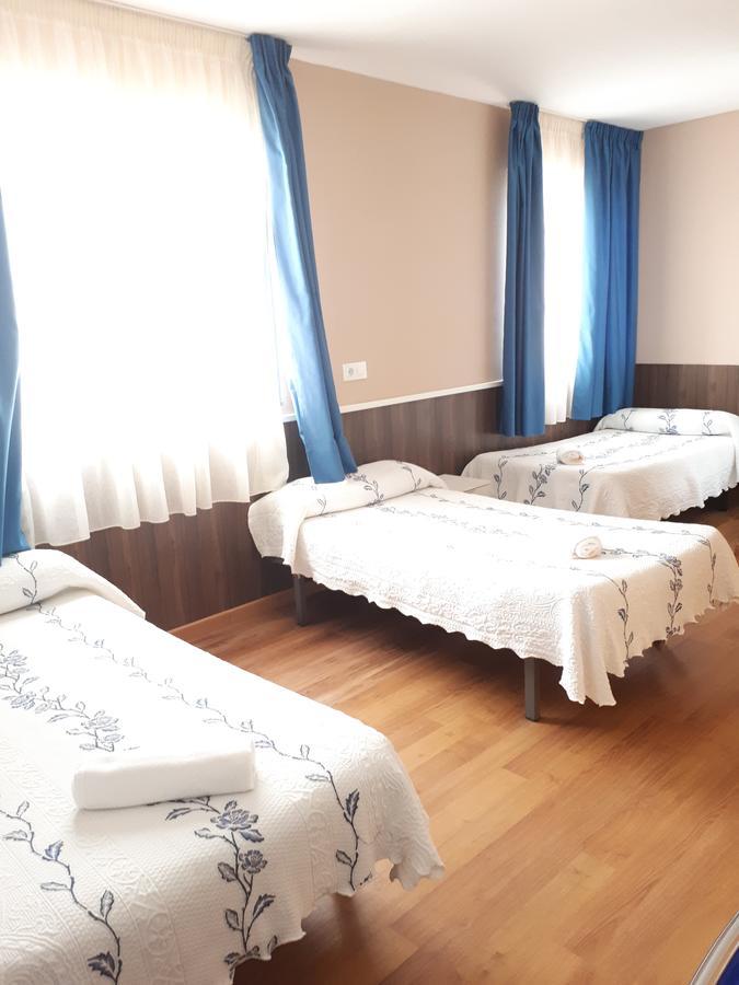 Hostal Oklahoma Reus Esterno foto